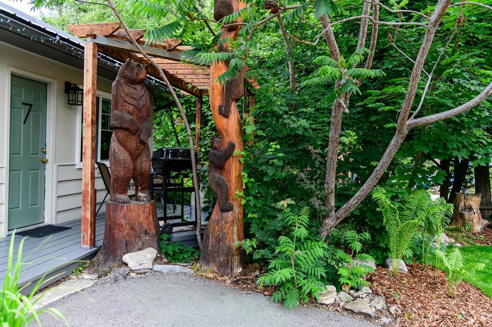 Barefoot Villas And Retreat Christina Lake Exterior photo