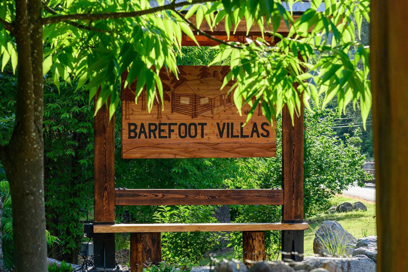 Barefoot Villas And Retreat Christina Lake Exterior photo